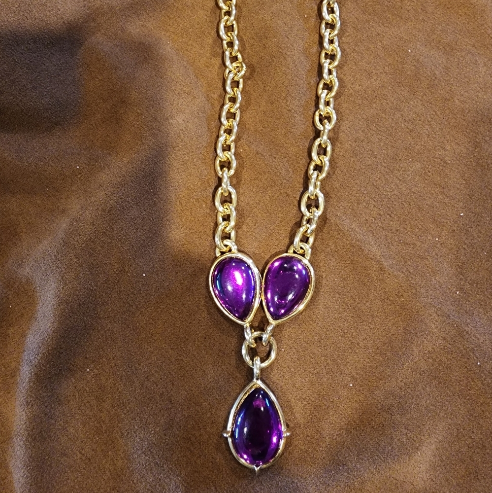 Vintage Teardrop Cabochon Necklace